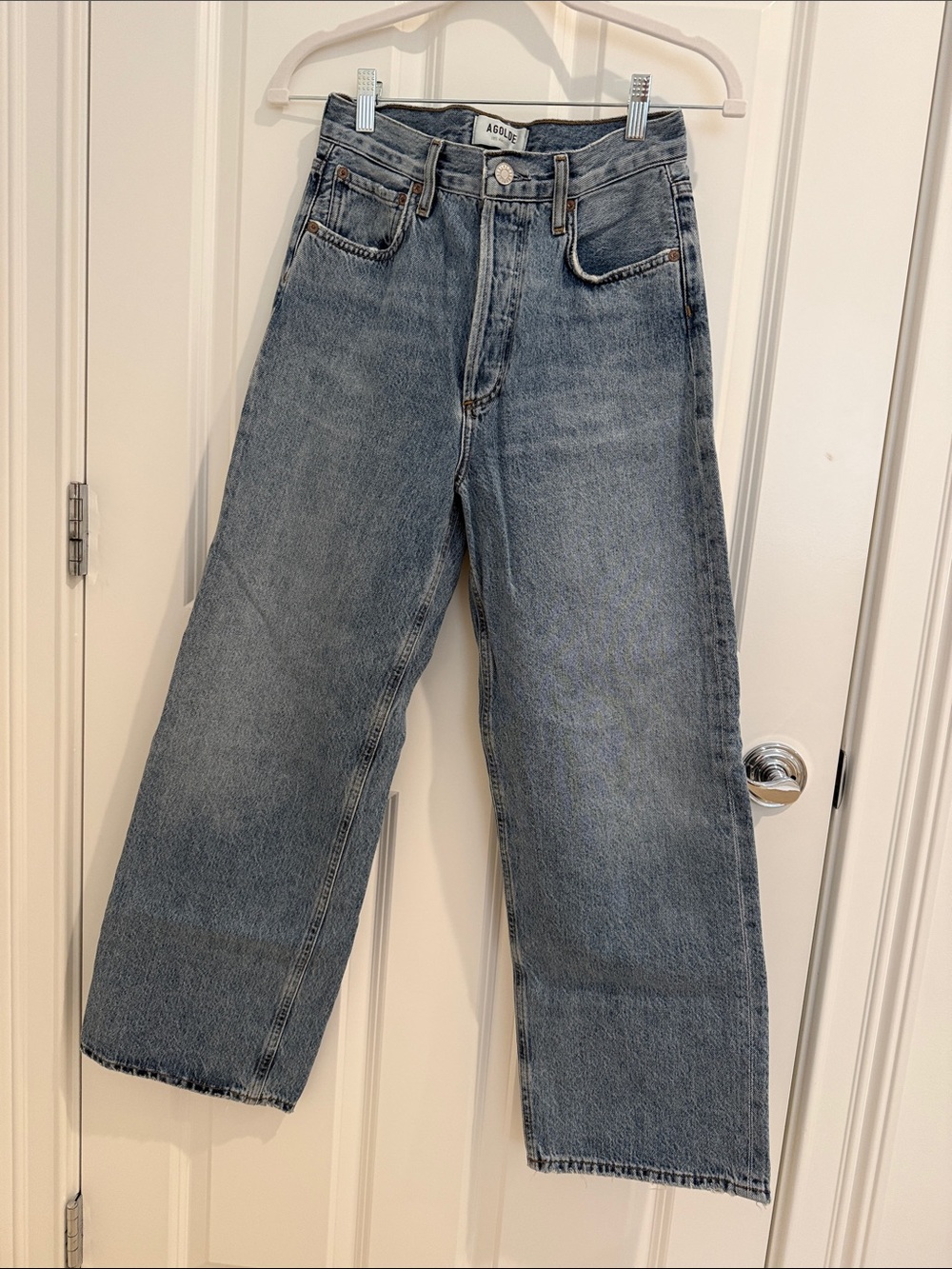 Agolde Ren Relaxed Wide-Leg Jeans in Faded Blue Denim, size 26